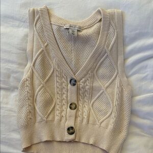 Sincerly Jules Cropped Cable Knit Sweater